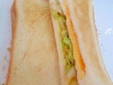 白菜とたまごのサンドイッチ